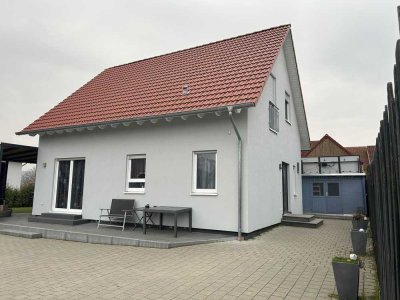 Modernes Einfamilienhaus in ruhiger Lage von Schammelsdorf