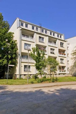 Bezugsfertige 3,5 Zimmer Wohnung mit Balkon und einen Wannenbad