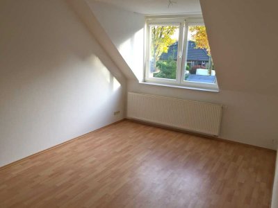 Ruhige Lage, gepflegte 2-Zimmer-Maisonette-Wohnung mit  geh. Innenausstattung mit EBK in Ellerbek