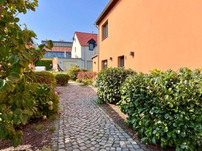 GERÄUMIGE ETAGENWOHNUNG MIT TERRASSE u. GARTEN - DIREKT AN DER HEIDE / RENOVIERT