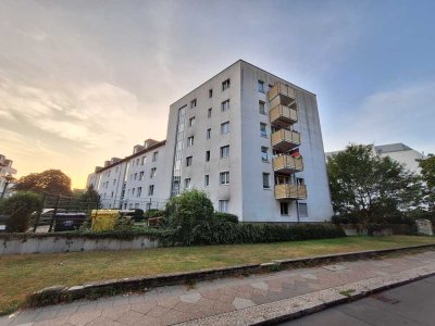 Dachgeschoß in sonniger Ruhiglage mit Dachterrasse, sofort bezugsfrei