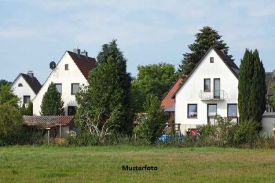 Einfamilienhaus mit Werkstatt