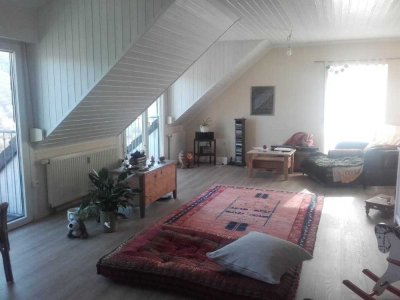 Traumhafte, helle Dachwohnung mit Moselblick in Hatzenport – ca. 70 m²