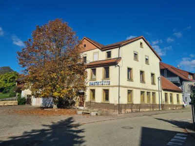 Wohn- und Geschäftshaus: 2-Familien-Haus plus Gastro im EG und Scheune