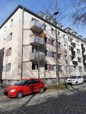 3-Zimmer Wohnung mit franz. Balkon und EBK - zur Kapitalanlage