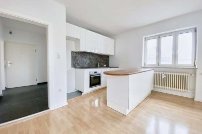 2,5-Zimmer-Wohnung mit Balkon und Einbauküche in München Hasenbergl