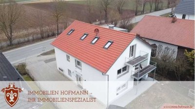 *** Helle Dachgeschosswohnung mit Balkon ***