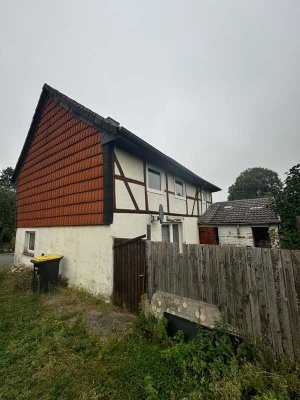 Kleines Einfamilienhaus in ländlicher Lage