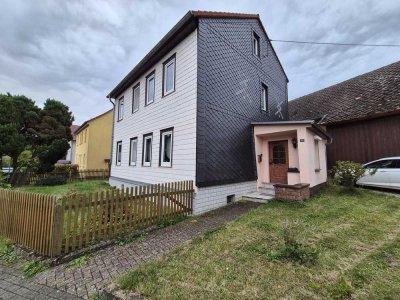 Preiswertes, gepflegtes 6-Zimmer-Einfamilienhaus mit EBK in Fröttstädt