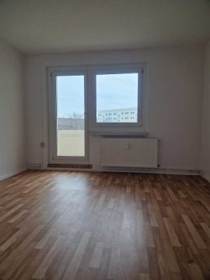 Schöne 3 - Raumwohnung mit Balkon ab März 2025 verfügbar!