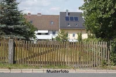 +++ Einfamilienhaus mit Terrasse und Garage +++