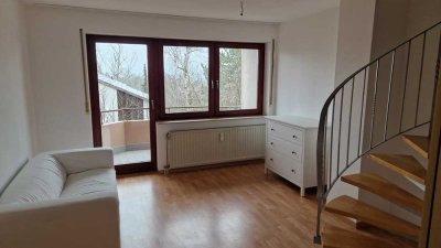 2 Zimmer Maisonettewohnung mit Balkon - nähe Missioklinik!