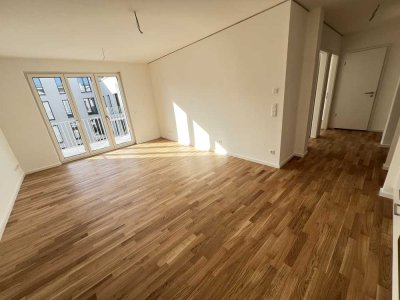 **Exklusives Wohnen - Erstbezug - 4 Raumwohnung mit Balkon und EBK- Zichorienhöfe - WE45**