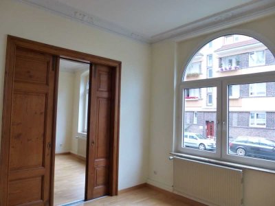 Schöne sanierte 3,5-Zi.-Whg. + Balkon. + EBK,  Fernwärme - zentrale Lage