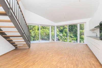 Außergewöhnliche 5-Zimmer-Maisonettewohnung mit Blick ins Grüne und ins Tal - PROVISIONSFREI -