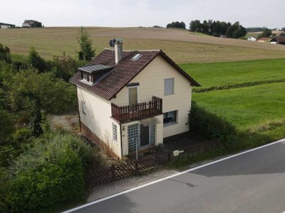 Charmantes Einfamilienhaus in idyllischer Alleinlage