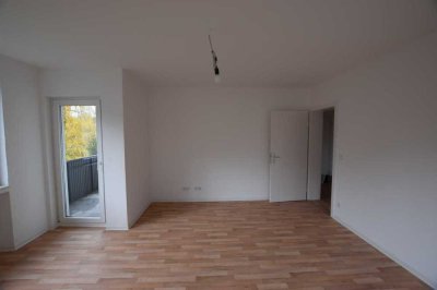 +++ Renovierte 4-Raumwohnung mit Balkon und Gäste-WC +++