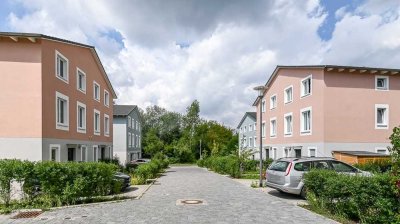 WOHNEN IN STRAUSBERG: MODERNE DOPPELHAUSHÄLFTE MIT FUSSBODENHEIZUNG UND EINBAUKÜCHE