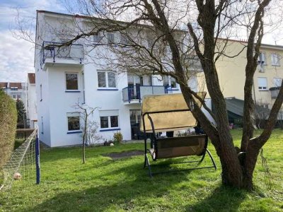 Karlsruhe: 4-Zimmerwohnung mit großem Garten