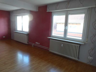 3 ZKB mit Balkon im 3 - Familienhaus, sofort frei