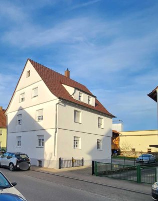 Mehrfamilienhaus mit Werkstatt und 500m² Grundstück