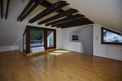 Wunderschöne 3-Zimmer Maisonette Wohnung in Südlage mit Blick ins Grüne