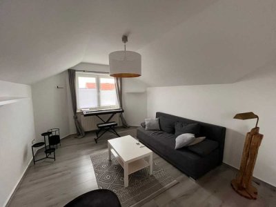 Ansprechende und modernisierte 2-Zimmer-Dachgeschosswohnung mit geh. Innenausstattung in Nordenham