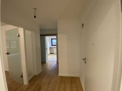 Exklusive 3-Zimmer-Erdgeschosswohnung mit Balkon und Einbauküche in Deizisau