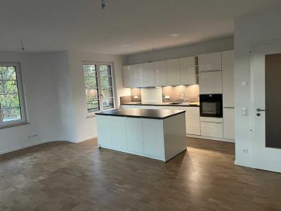 Exklusive 3-Zimmer-Wohnung mit Balkon und EBK in Potsdam-Babelsberg