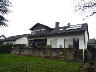 Sehr großzügige 3-ZW mit Terrasse und Garten direkt am Federbach