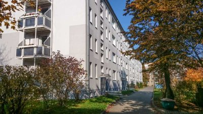 Modern geschnittene 2-Raum-Wohnung mit Balkon