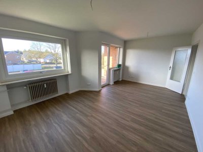 drei Zimmerwohnung im 1.OG mit Einbauküche und Balkon