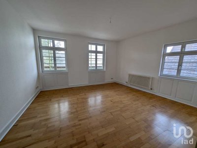 **Frisch renovierte 4-Zimmer-Wohnung in Eggenstein-Leopoldshafen mit mediterranem Innenhofblick**