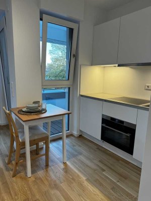 Neuwertige 1-Zimmer-Wohnung mit Balkon und Einbauküche in Köln