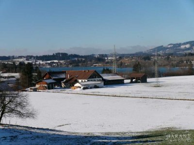 Großzügiges, energieeffizientes 1-2 Familienhaus ca. 20 km nördlich von Füssen