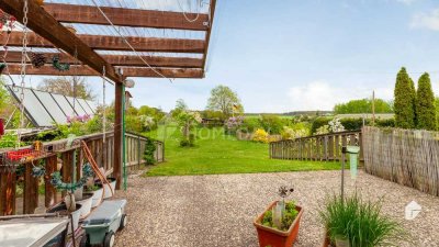 Einladendes Einfamilienhaus mit riesigem Grundstück in idyllischer Umgebung