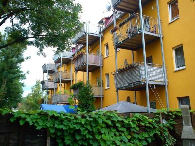 Sonnige 3-R-Wohnung mit Terrasse und Mietergarten, FBH