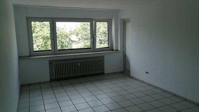 Zentrale Wohnlage mit 2 Balkonen in Duisburg-Neudorf