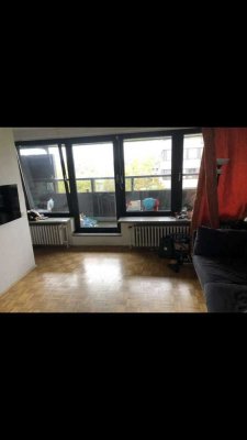 Modernes Studentenapartment in AC-City – frisch renoviert mit neuer EBK, Balkon & Aufzug!