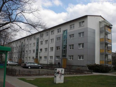 Wohnen mit Aussicht – Ihre 2-Raum-Wohnung mit Balkon in der Neustadt!