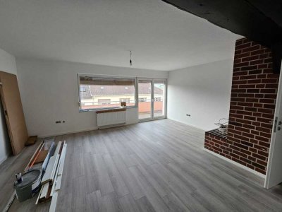 3 ZKB mit 2 Balkonen und Terrasse, neu saniert in BESTLAGE! Auch als Studenten WG geeignet!