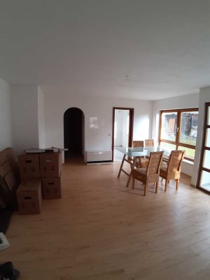 Ruhige und sonnige 2 Zimmer PENDLERwohnung zu vergeben