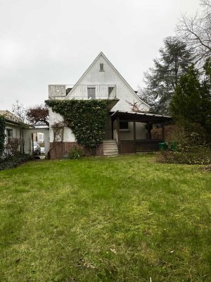 Einfamilienhaus mit Garten in beliebter Wohnlage am Klinikum, WG-Geeignet