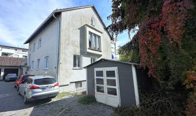 Mehrgenerationenhaus / Zweifamilienhaus mit  viel Raum und schönem Grundstück in zentraler Lage