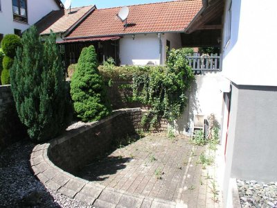 Interessante 2-Zimmer-Gartengeschosswohnung in 3-Familienhaus