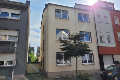 Kernsanierte Etagenwohnung mit Balkon in der Hammer Innenstadt!