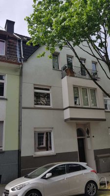 Schöne 2,5 Raum Wohnung, kernsaniert in Essen Frohnhausen mit EBK