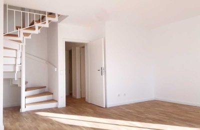 Helle, modernisierte 2-Zimmer-Maisonettewohnung in Kirchseeon