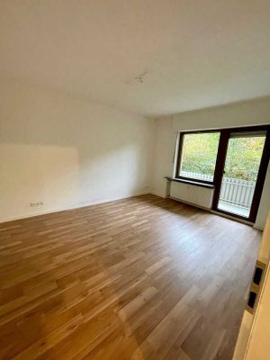 Sanierte 3-Zimmer-Wohnung mit Balkon in Bad