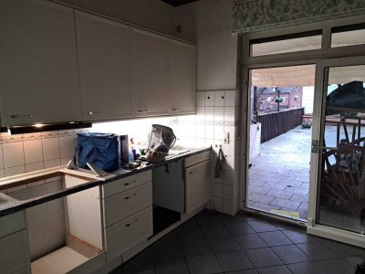 Tolle zentrale Wohnung mit riesiger Dachterasse und Einbauküche!!!!